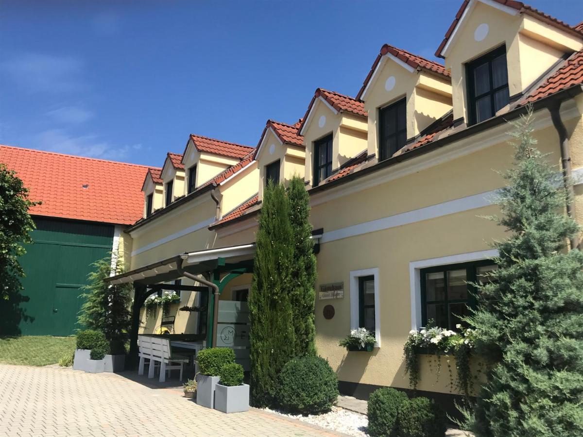Weingut & Gastezimmer Edelmann Goettlesbrunn Bagian luar foto